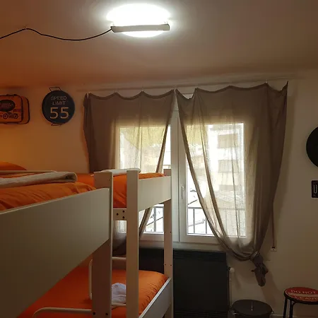 Barri Antic Hostel & Pub-2