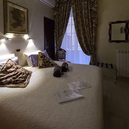 B&B Roma Royal Residence-3
