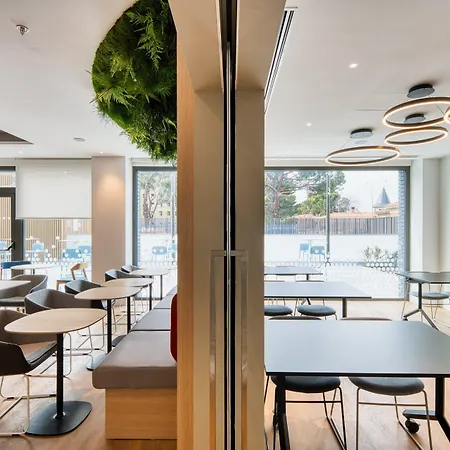 Holiday Inn Express - Madrid - Airport By Ihg-3