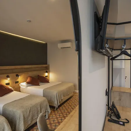 Fontanella By Bcn Urban Rooms-2