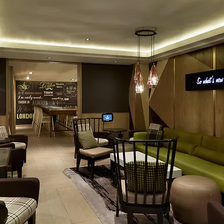 Hub By Premier Inn London Covent Garden-3
