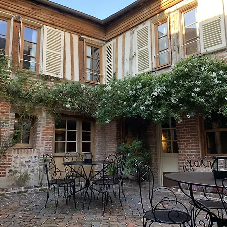 L'Ecole des Demoiselles-2