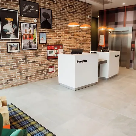 easyHotel Marseille Euromed-3
