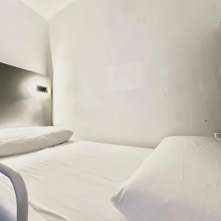 Mediterranean Hostel Barcelona By Casa Consell-2