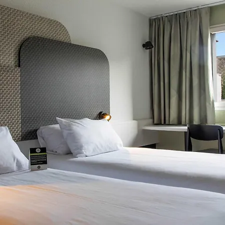 ibis Lourdes Centre Gare-3