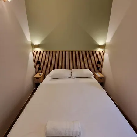 Hotel Du Centre-3
