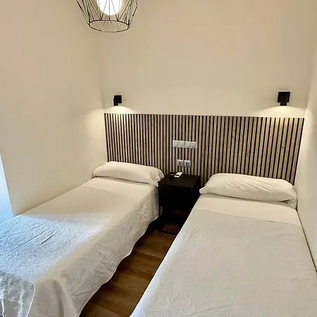 Hostal Fernandez Atocha-3