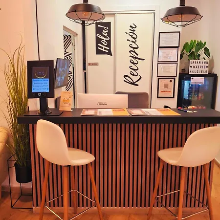 Capsule Inn Madrid-2