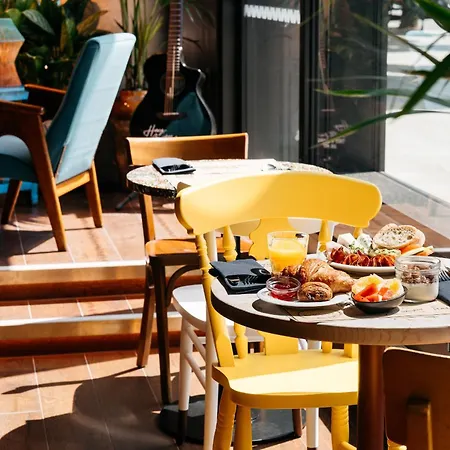 Ruby Zoe Hotel London By Ihg-3
