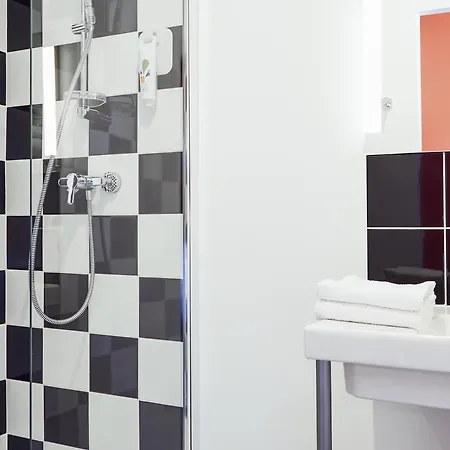 ibis Styles Marseille Vieux Port-3