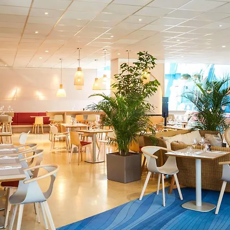 ibis Styles Toulon Centre Port-3