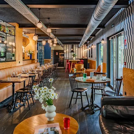 Eklo Hotels Lille-3