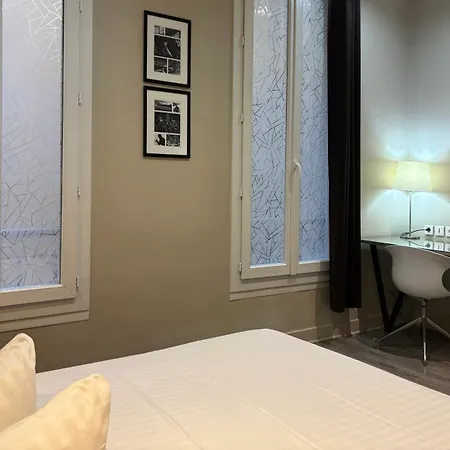 Hôtel Amirauté-3
