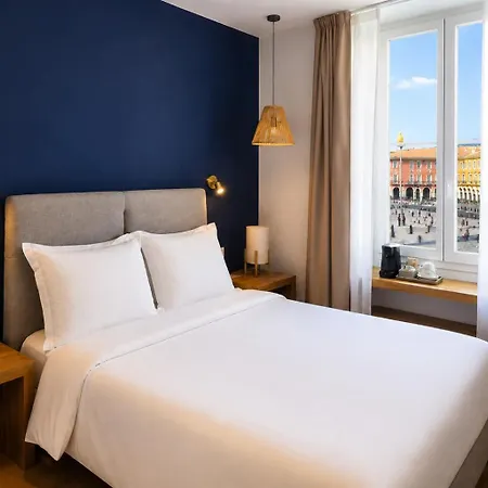 Hotel De La Mer-3