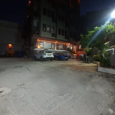 Biter Hotel-2