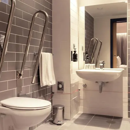 Holiday Inn Express & Suites Lisbon - Principe Real By Ihg-3