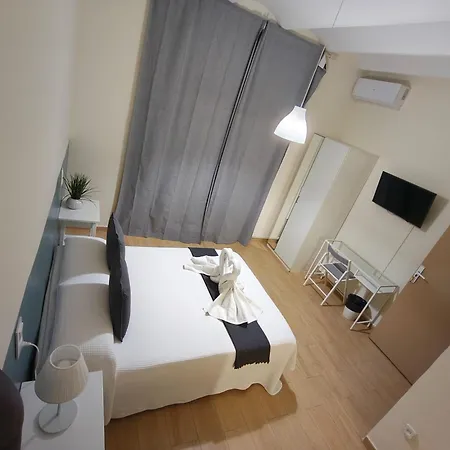 Hostal Muntaner-2