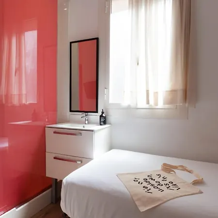 Chic&Basic Tallers Hostal-2
