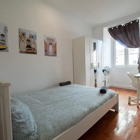 Bohemian Stay Central Lisbon Rooms-2