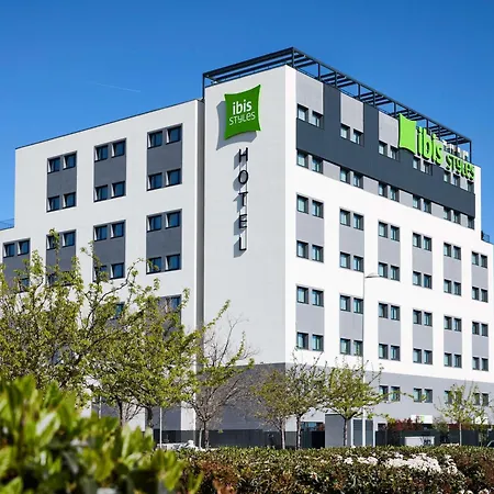 Ibis Styles Madrid Airport Valdebebas-3