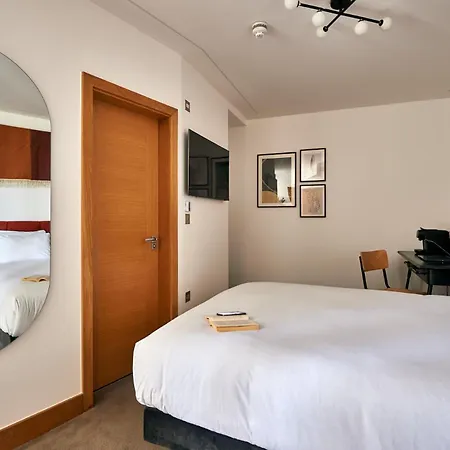 Libere London Edgware Road-3