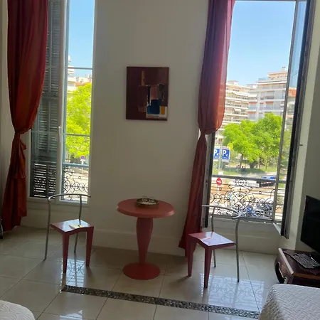 Nice Riviera Sweet Home Chambres d'hotes-3