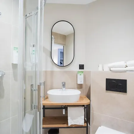 Brit Hotel Suisse et Bordeaux - Centre Gare-3