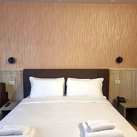 Hotel Pyramid-3