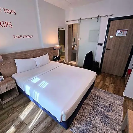 Kingsgate Hotel Al Jaddaf-2