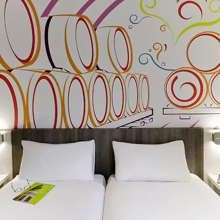 Ibis Styles Madrid Prado-3