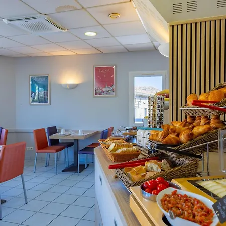 Hotel Espace Cite-2