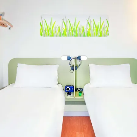 ibis Budget Caen Centre Gare-3