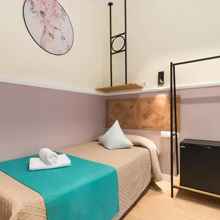 Hostal Evocare Madrid-3