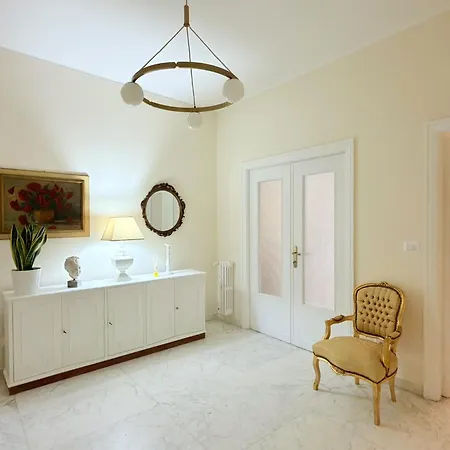 Casa Mia Vaticano Guest House-3