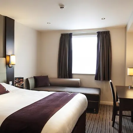 Premier Inn London City - Aldgate-2