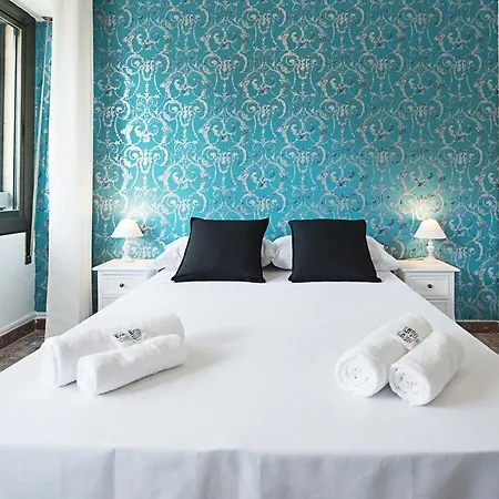 Fira Guest House-2