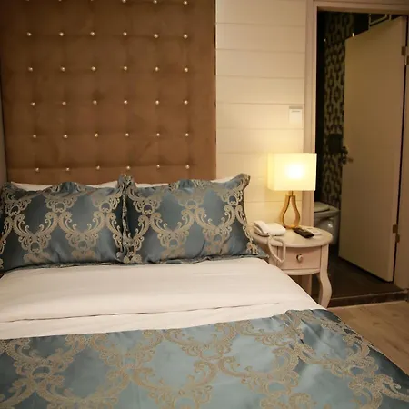 Pelican House Hotel-2