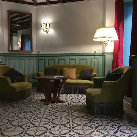 The Old Hotel Ravel Centre-3