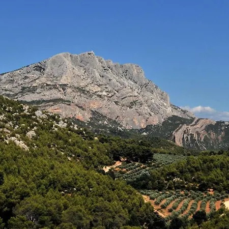 Studio à Deux Pas d'Aix-2