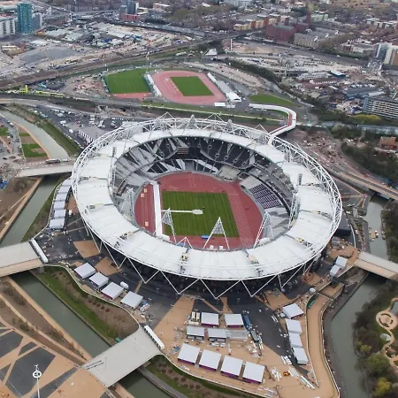 Snoozebox Olympic Park-2