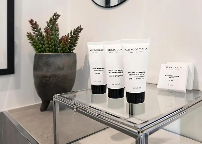 LivinParis - Luxury 3&4 Bedrooms Montmartre I