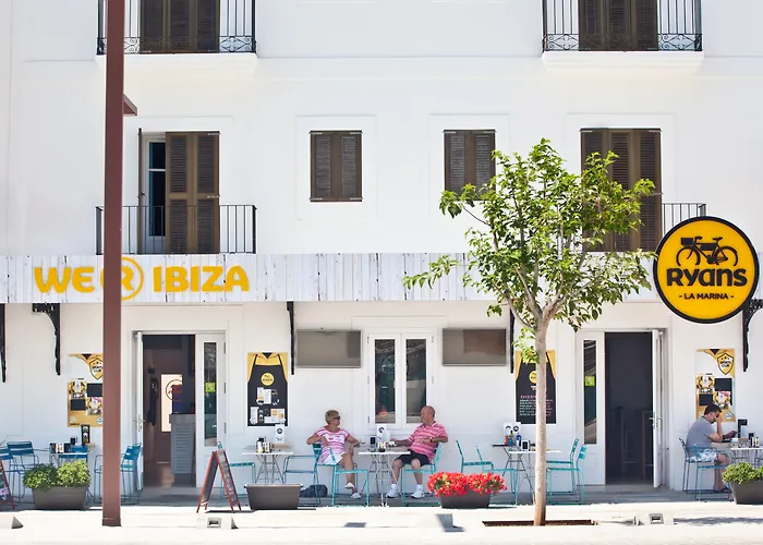 Hotel Ryans La Marina à Ibiza