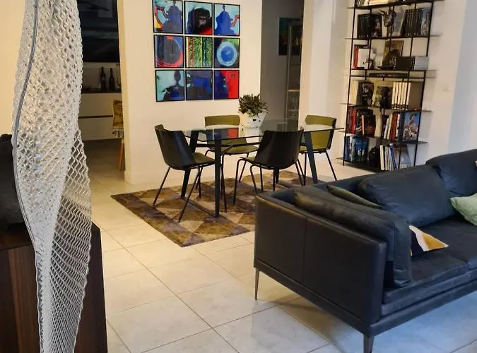 Suite indépendante avec 1 chambre et 1 bureau Montpellier