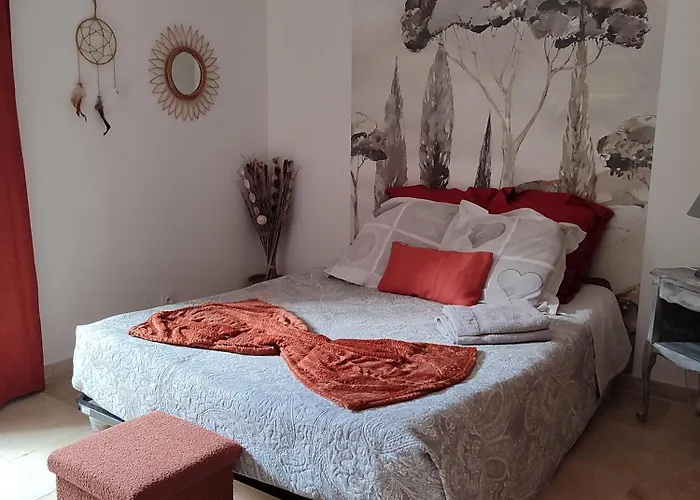 Hotel Chez Monique et Rémi à Avignon