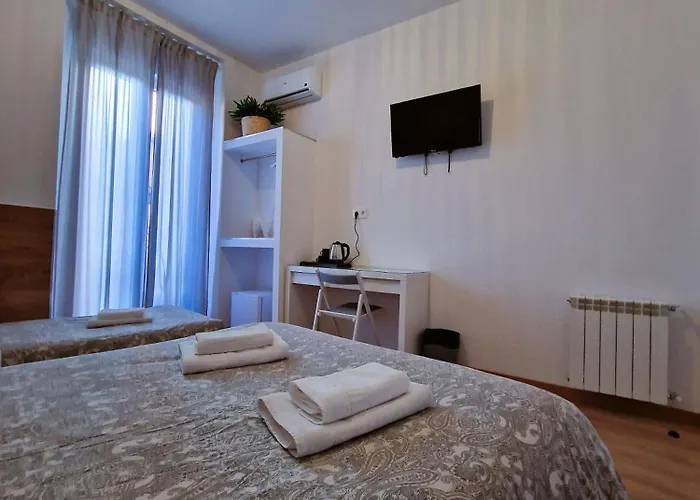 Hostal A Nuestra Senora De La Paloma Madrid