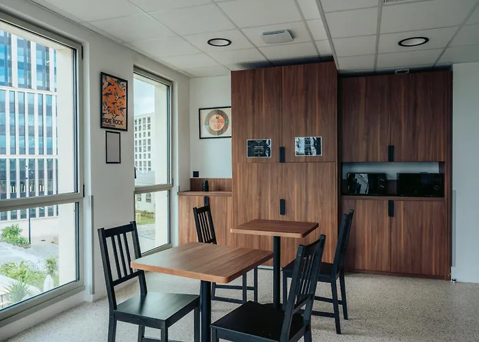 JOST Auberge de Jeunesse Bordeaux Gare St Jean