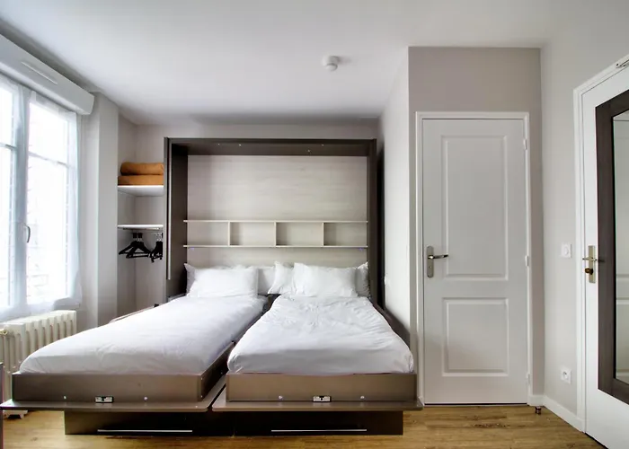 Logis Hôtel Des Châteaux De La Loire Tours