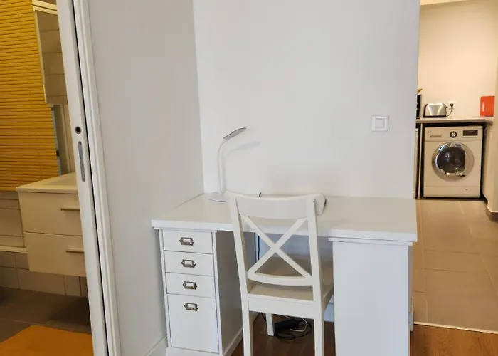 Chez Pierre- Between City Hall And Saint Paul Paris