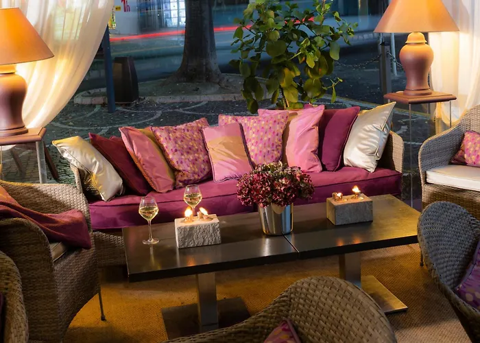 La Place Boutique Hotel Antibes