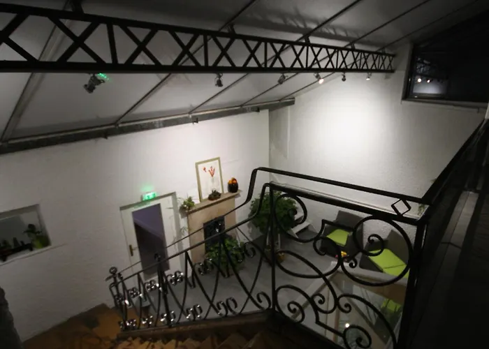 Logis Hotel L'ange Couronne Belleville-sur-Saône